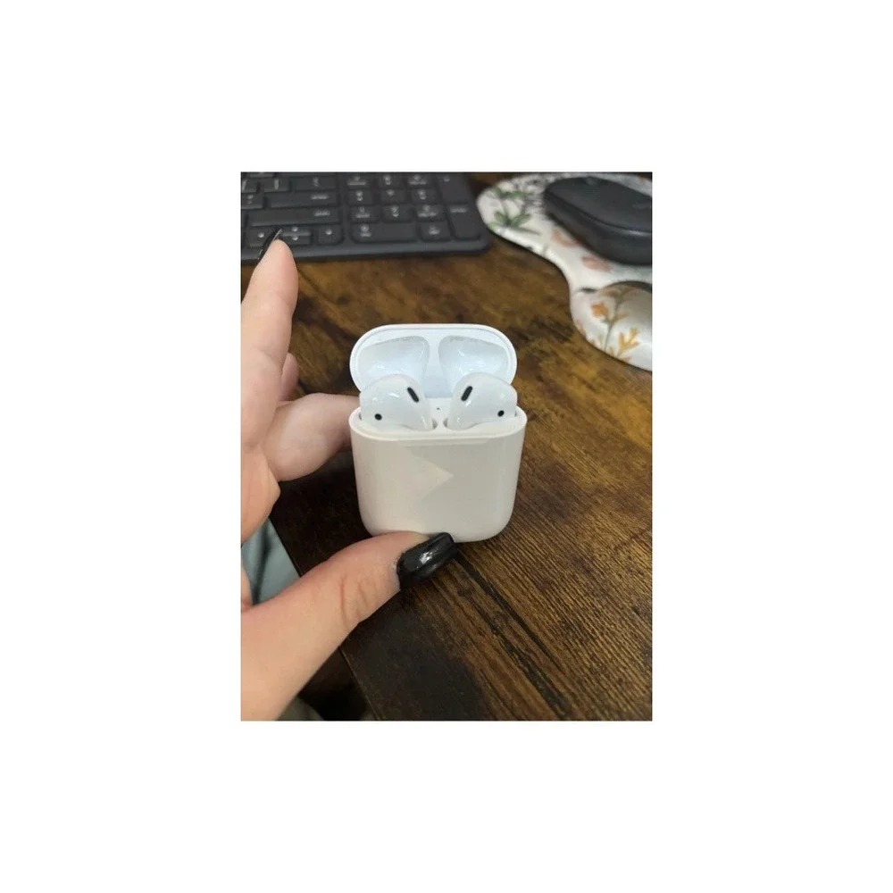 Apple AirPods Pro 2nd Generation with MagSafe Wireless Charging Case - White